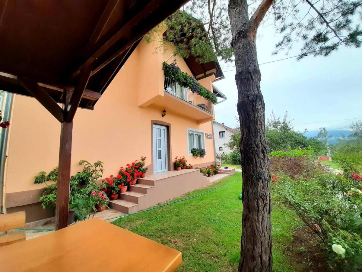 Guest House Sobic Sipovo Ngoại thất bức ảnh