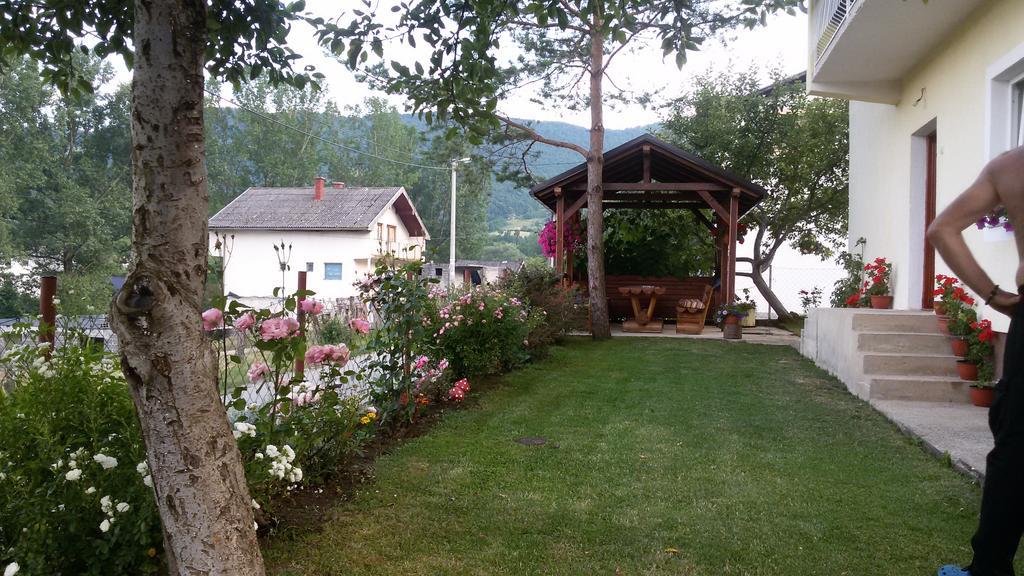 Guest House Sobic Sipovo Ngoại thất bức ảnh